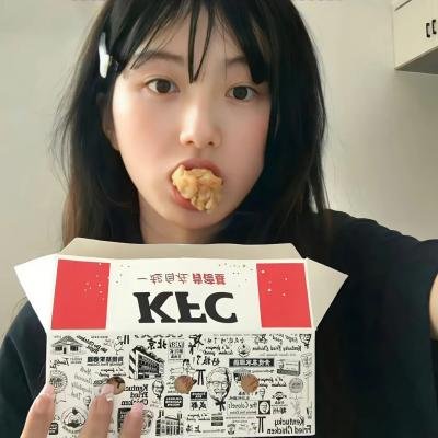 这个警察不太冷